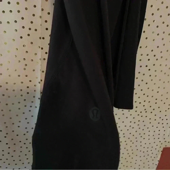 Lululemon Black Tank Open Back - Picture 4 of 6